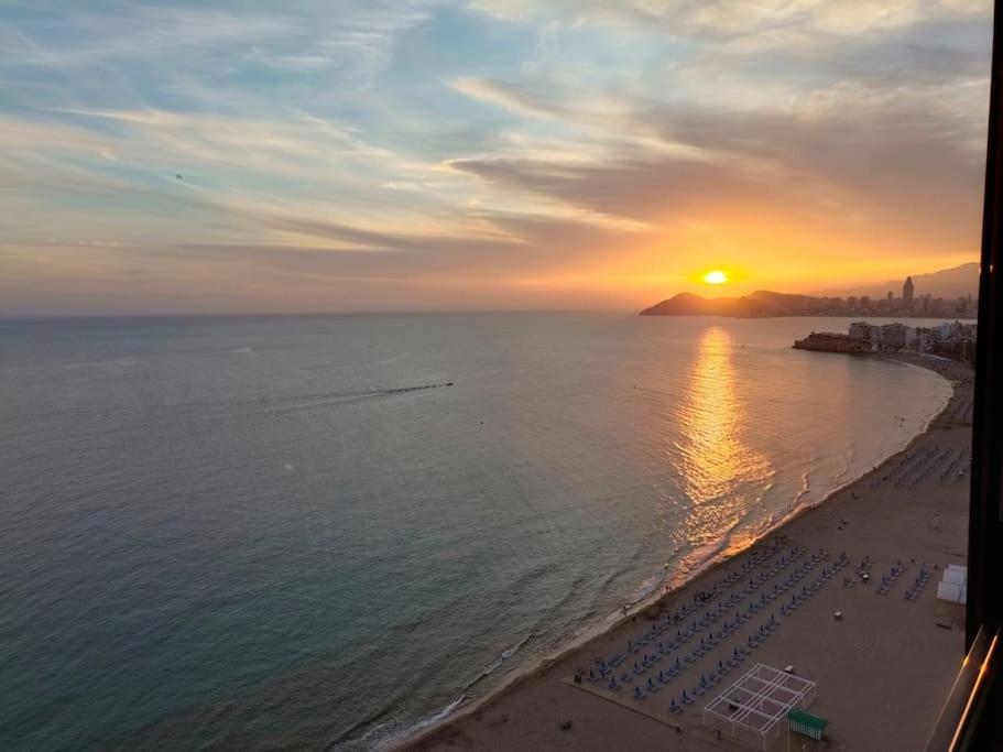 Estupendo Apartamento En Planta 23 Primera Linea Benidorm Zewnętrze zdjęcie